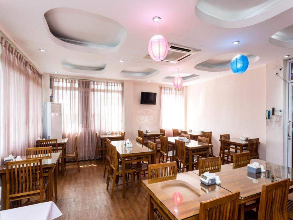 Hotel Bahosi Янгон Екстер'єр фото