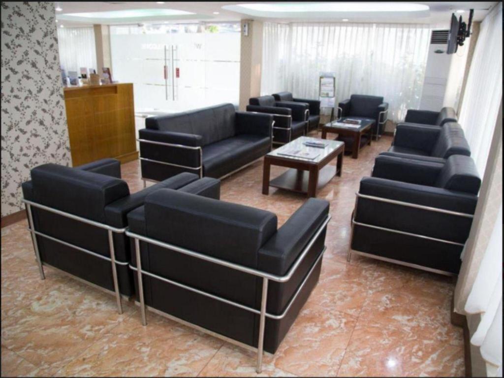 Hotel Bahosi Янгон Екстер'єр фото